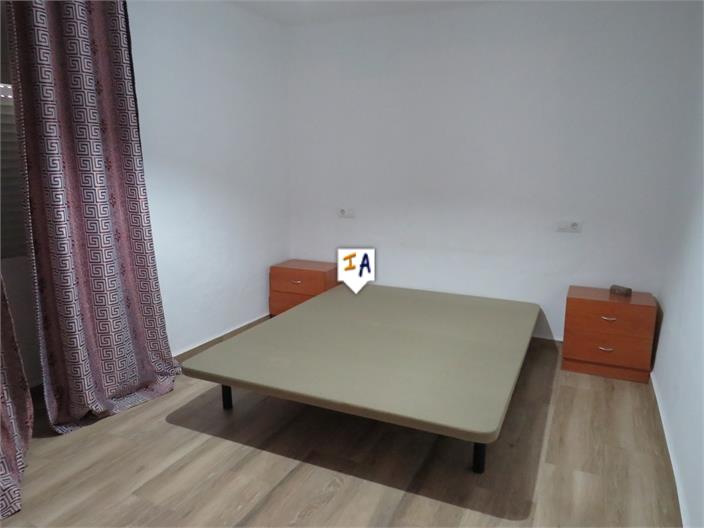 Image No.11-3 Bed House for sale