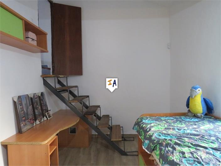 Image No.7-3 Bed House for sale
