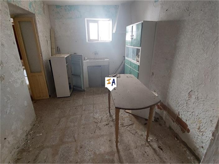 Image No.9-4 Bed House for sale