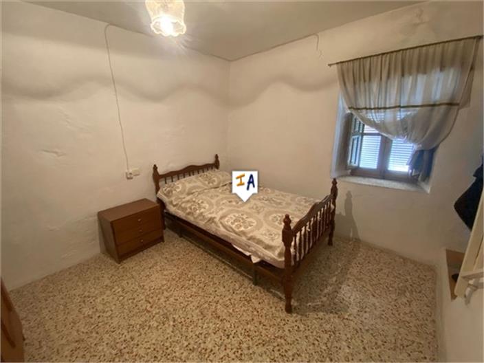 Image No.7-2 Bed House for sale