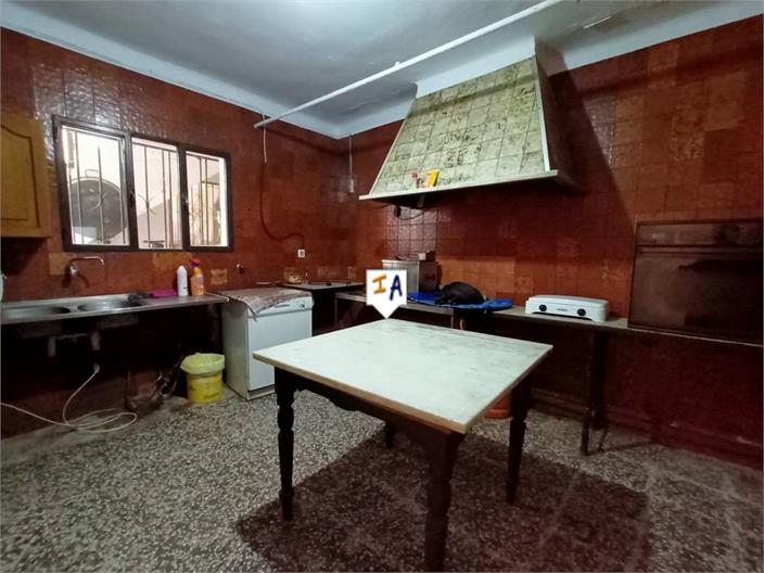 Image No.13-8 Bed Commercial for sale