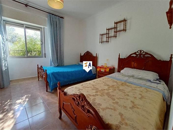 Image No.14-8 Bed Commercial for sale