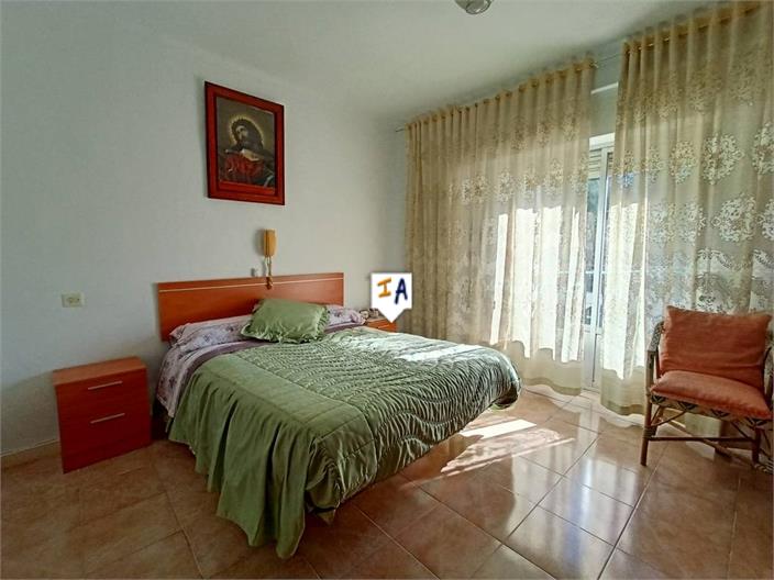 Image No.9-8 Bed Commercial for sale