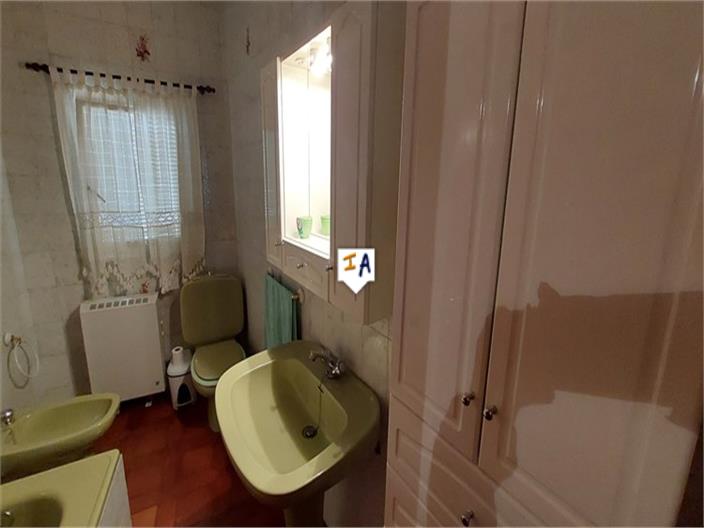 Image No.14-4 Bed House for sale