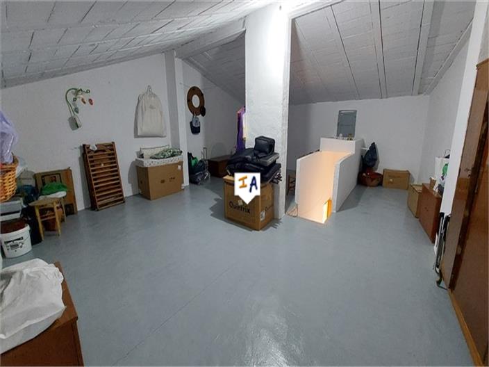 Image No.16-4 Bed House for sale