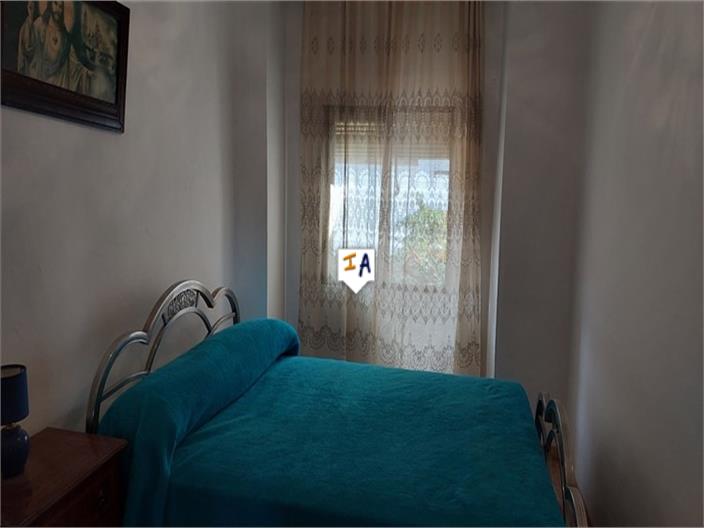 Image No.13-4 Bed House for sale