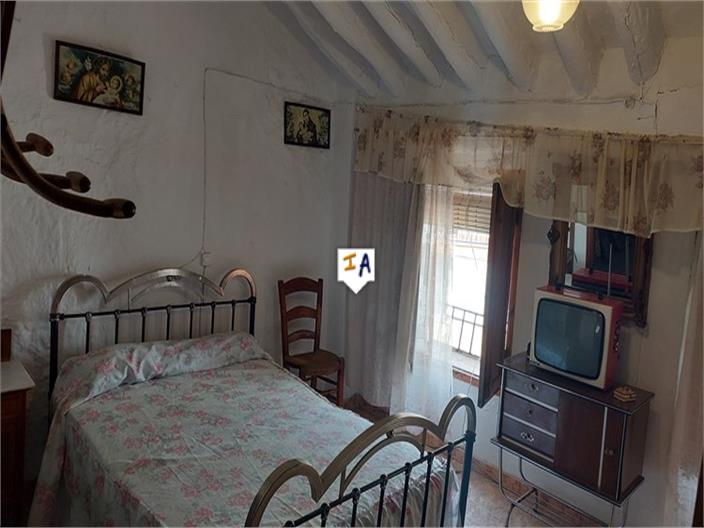 Image No.16-4 Bed House for sale