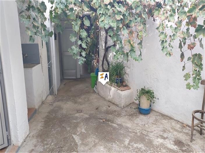 Image No.4-4 Bed House for sale