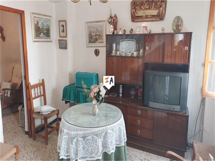 Image No.6-4 Bed House for sale