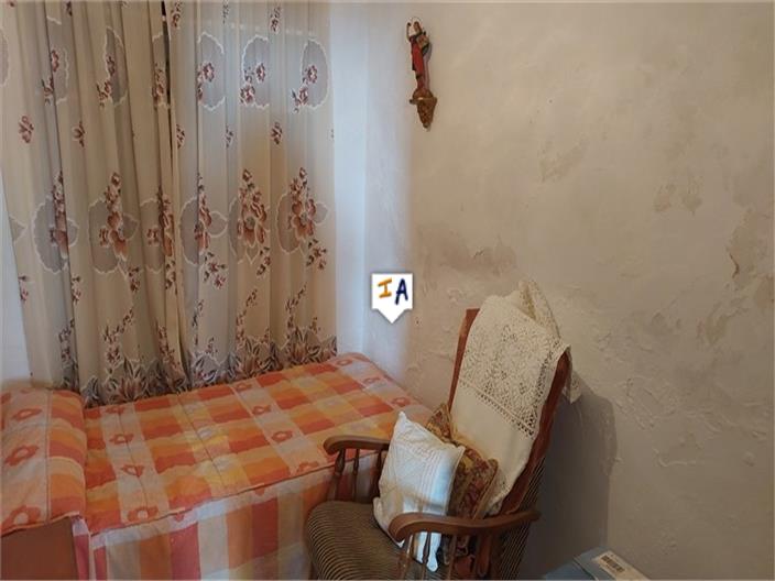 Image No.7-4 Bed House for sale