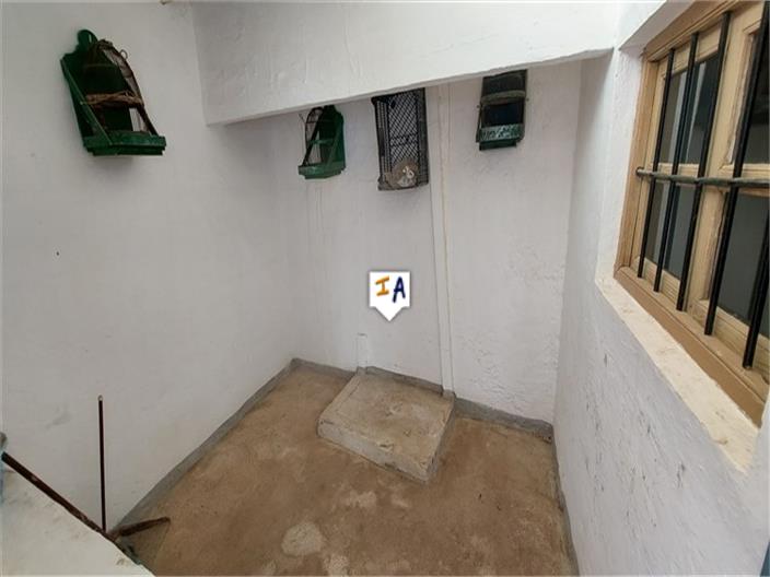 Image No.12-3 Bed House for sale