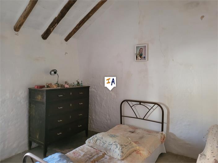 Image No.16-2 Bed Farmhouse for sale