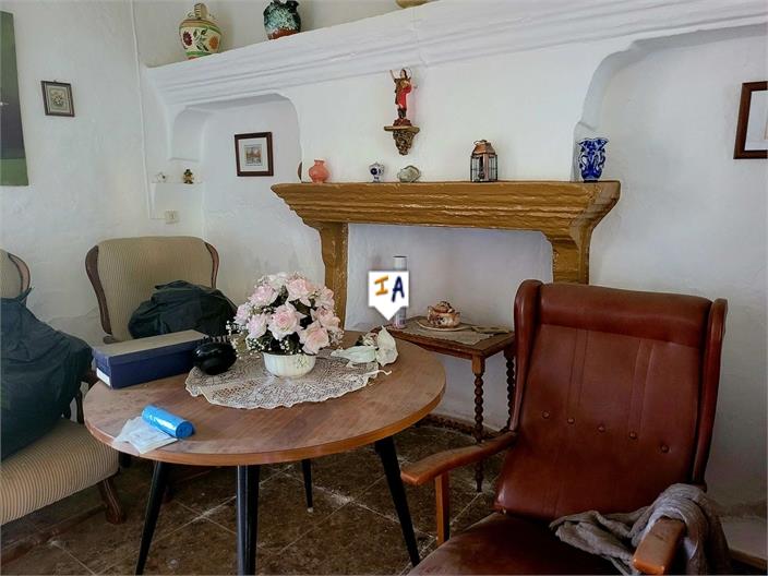 Image No.9-2 Bed Farmhouse for sale