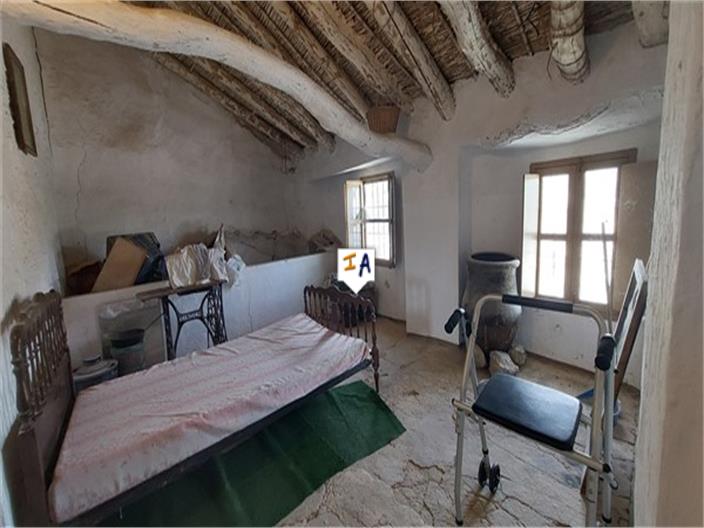 Image No.11-3 Bed Farmhouse for sale