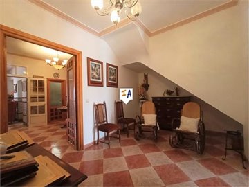th551810