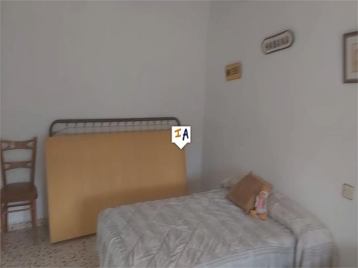 Image No.15-3 Bed House for sale