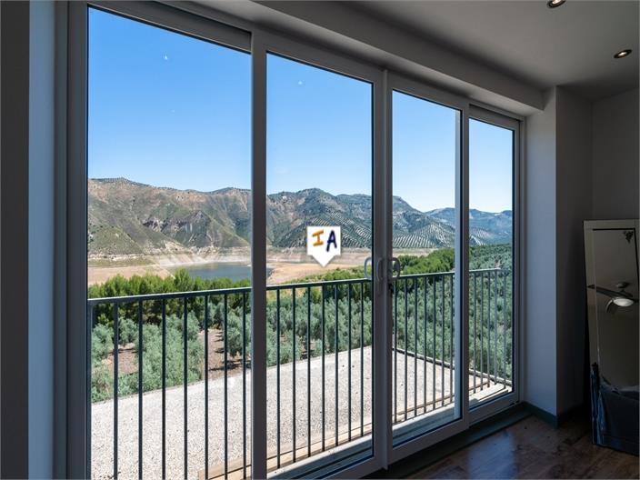 Image No.14-Villa de 6 chambres à vendre à Iznájar