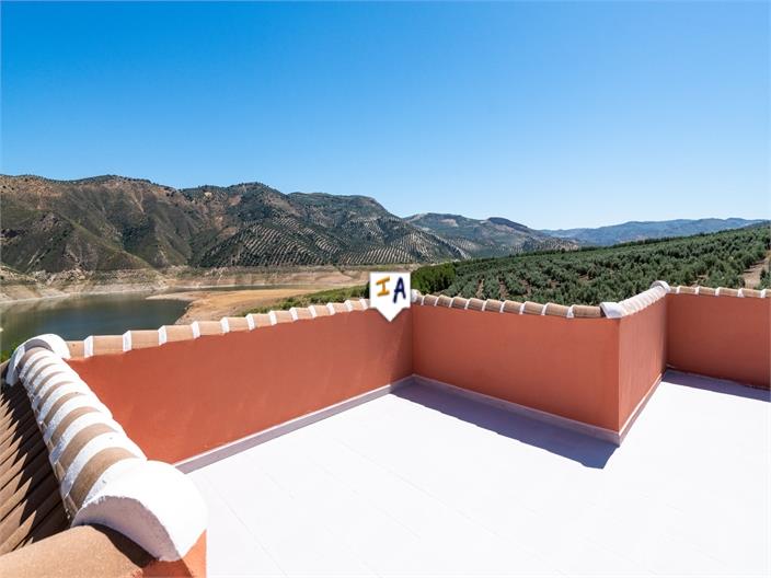 Image No.4-Villa de 6 chambres à vendre à Iznájar