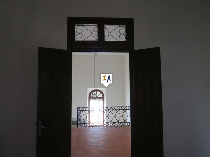 Image No.14-5 Bed House for sale