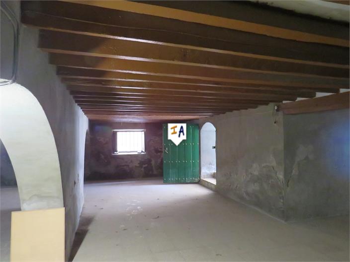 Image No.7-5 Bed House for sale