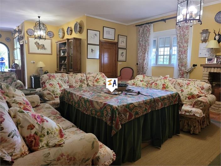 Image No.15-7 Bed Farmhouse for sale