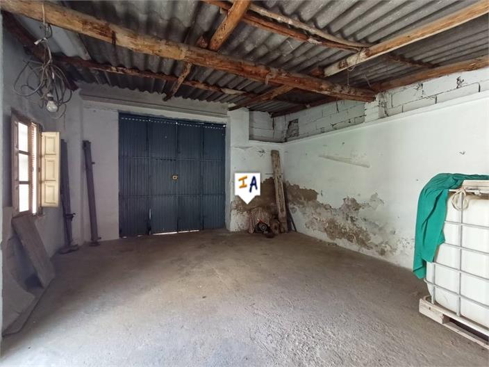 Image No.16-6 Bed House for sale