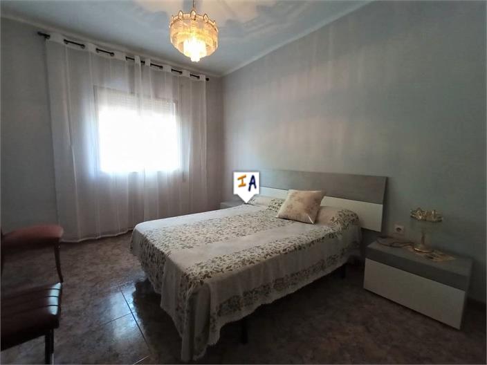 Image No.10-6 Bed House for sale