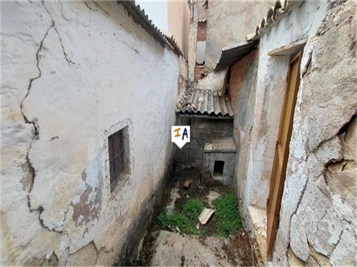 Image No.17-3 Bed House for sale