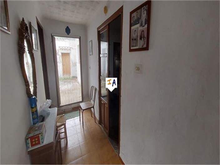 Image No.8-3 Bed House for sale