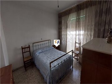 th557013
