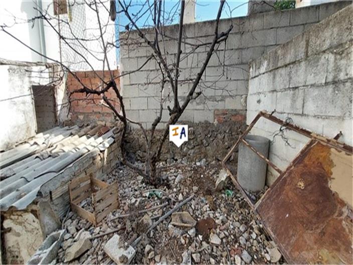 Image No.16-4 Bed House for sale