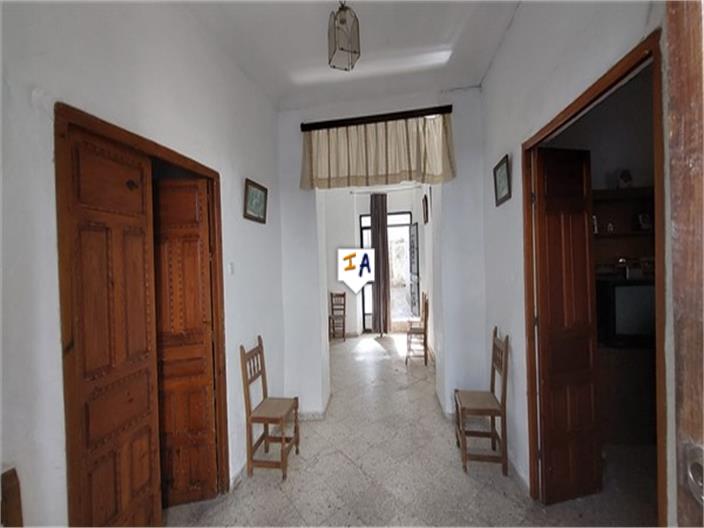 Image No.3-4 Bed House for sale