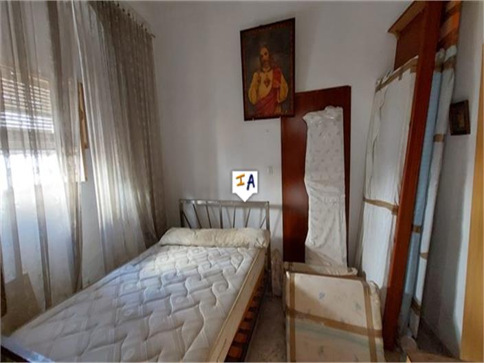 Image No.8-4 Bed House for sale