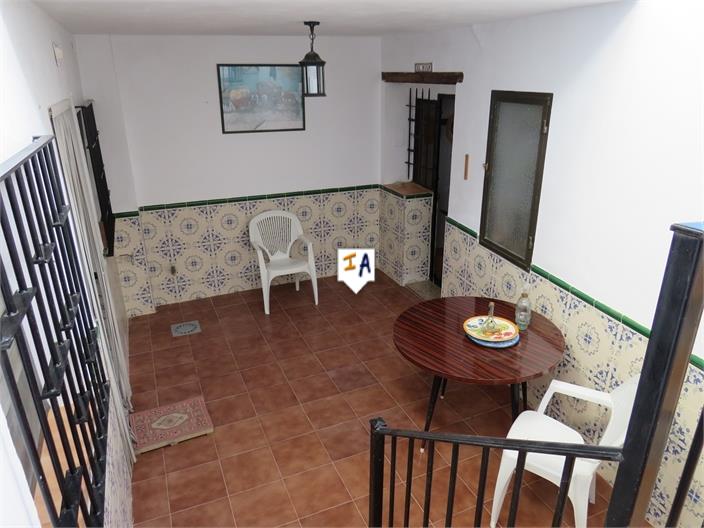 Image No.6-3 Bed House for sale