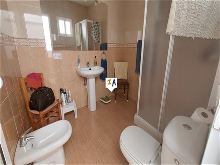 Image No.6-4 Bed House for sale