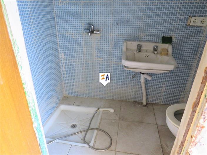 Image No.12-2 Bed House for sale