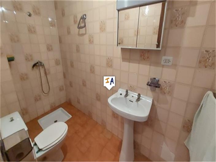 Image No.12-4 Bed Property for sale