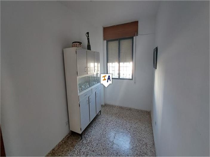 Image No.17-4 Bed Property for sale