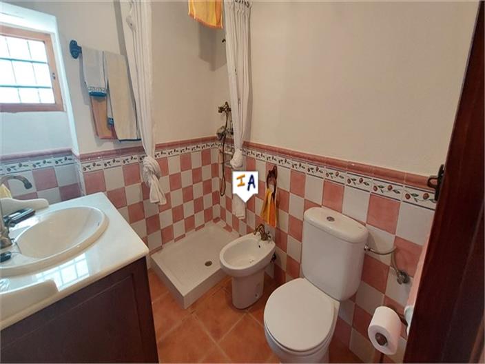 Image No.12-4 Bed House for sale