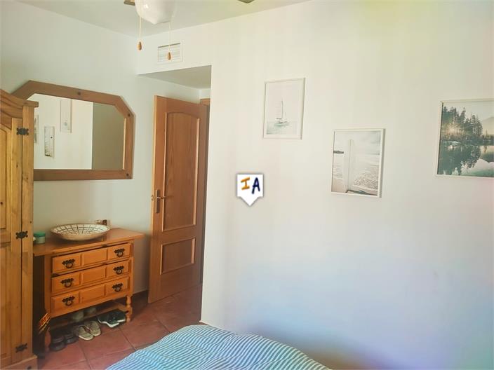 Image No.8-2 Bed Property for sale