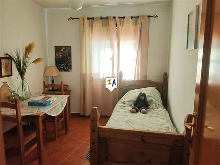 Image No.9-2 Bed Property for sale