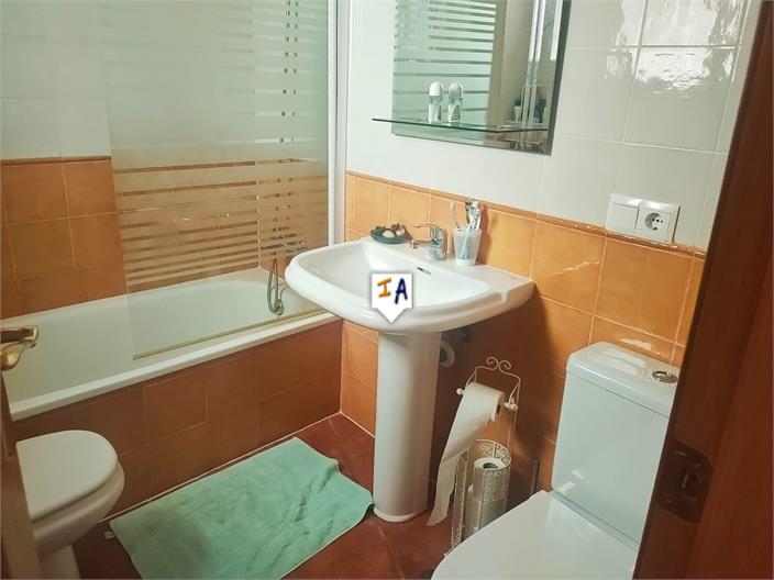 Image No.10-2 Bed Property for sale