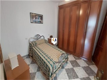 th561911