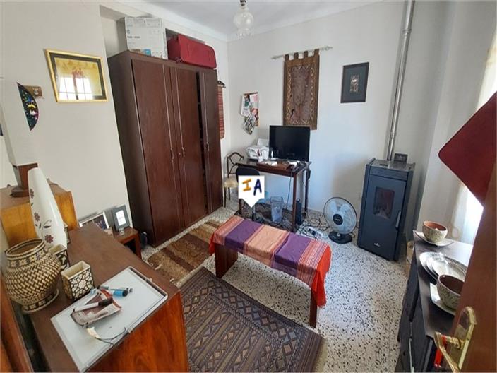 Image No.13-4 Bed House for sale