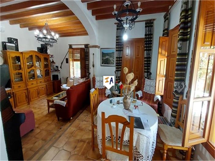 Image No.11-4 Bed Farmhouse for sale