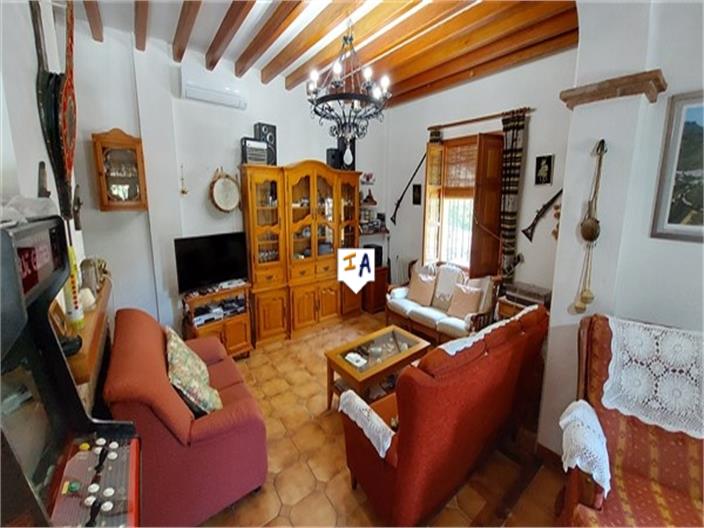 Image No.12-4 Bed Farmhouse for sale