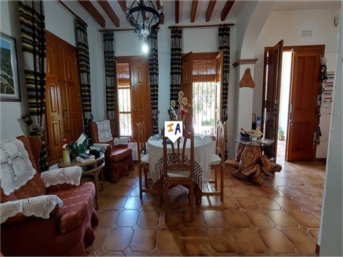 Image No.13-4 Bed Farmhouse for sale