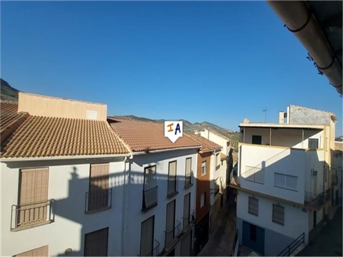 Image No.16-5 Bed House for sale