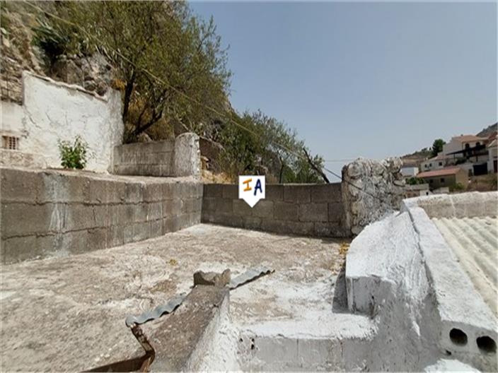 Image No.9-3 Bed House for sale