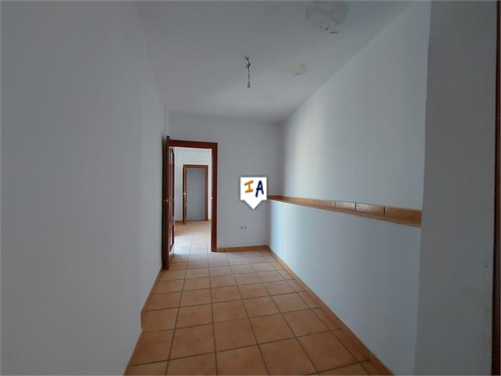 Image No.12-3 Bed House for sale